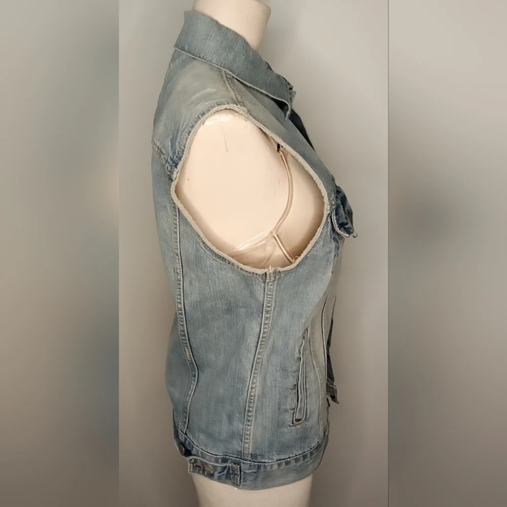 Levi's Jean Jacket Vest - Picture 3 of 9